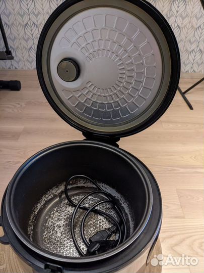 Мультиварка Redmond