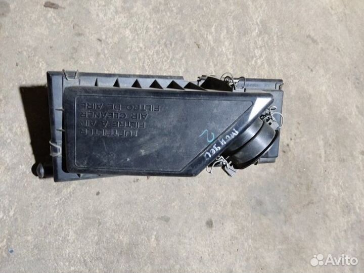 Корпус воздушного фильтра Ford Mondeo 2 универсал