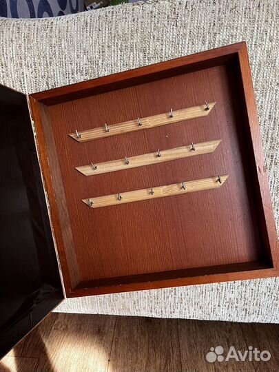 Ключница настенная 35*35 на 14 ключей