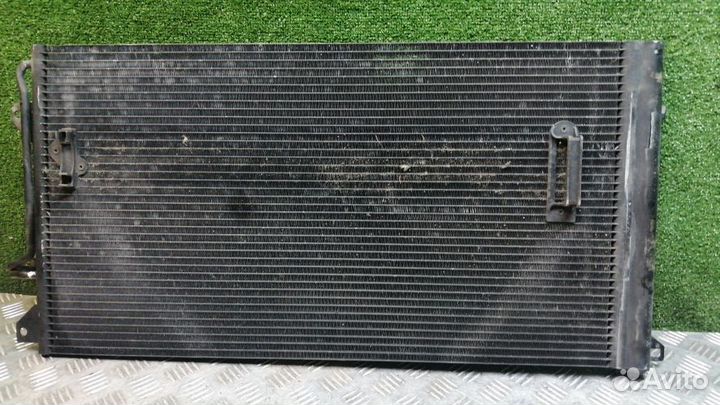 Радиатор кондиционера Audi Q7