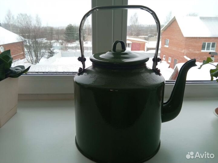 Большой эмалированный чайник СССР