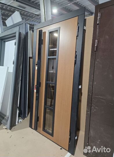 Дверь входная металлическая