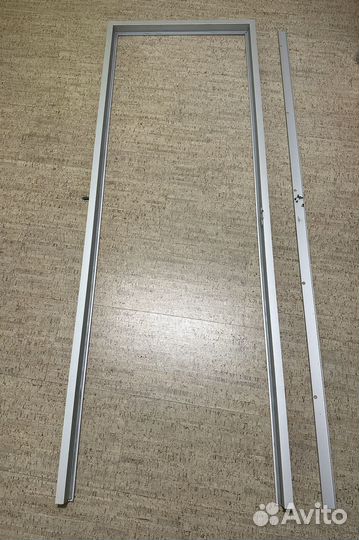 Стеклянная дверь