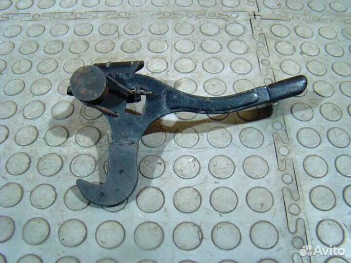 Hyundai ix35 Крючок капота