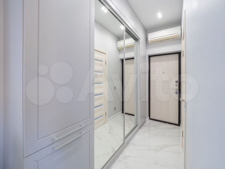 2-к. квартира, 50 м², 3/3 эт.