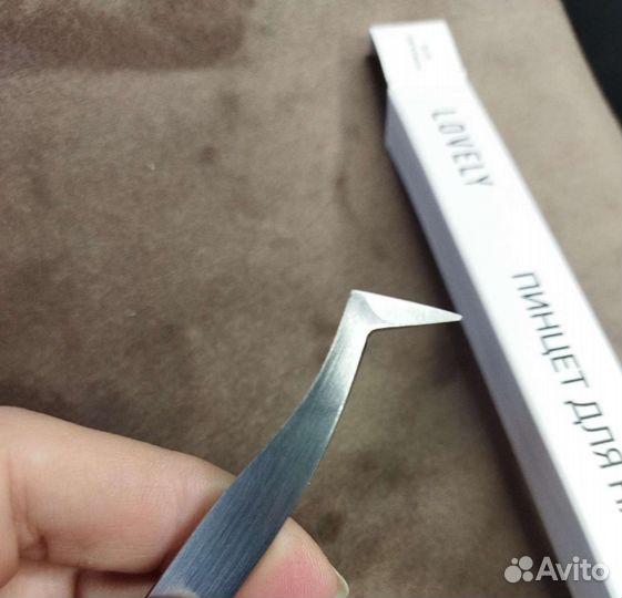 Пинцет для ресниц Lovely