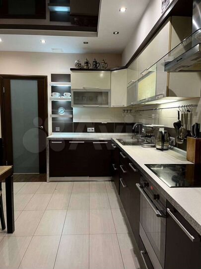 4-к. квартира, 107 м², 14/14 эт.