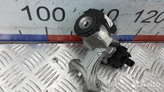 Замок зажигания toyota corolla E12 (BDN05J101)