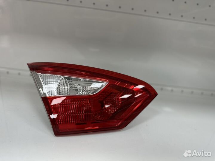 Фонарь в крышку багажника ford focus 3