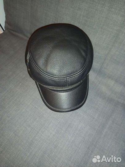 Мужская кожаная кепка