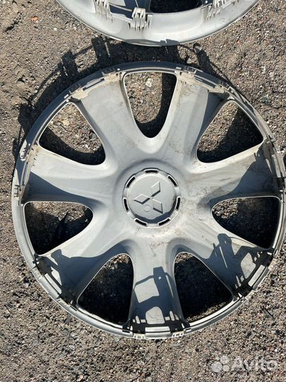 Колпаки Mitsubishi R16
