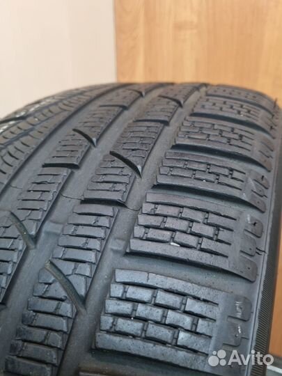 Pirelli Winter Sottozero 240 Serie II 235/40 R19