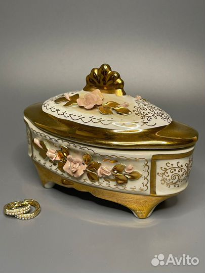 Шкатулка винтажная Европа фарфор позолота