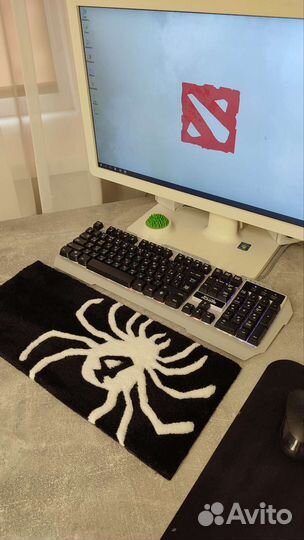 Тафтинговый коврик для рук