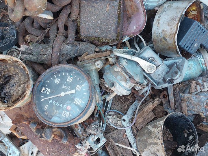 Старые запчасти для жигулей и УАЗ