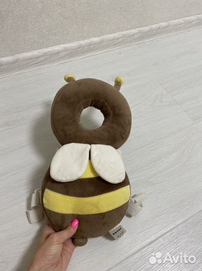 Подушка, рюкзачок, защита от падения, пчела