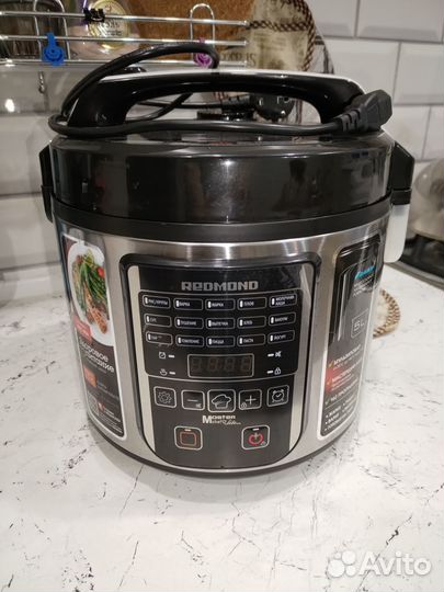 Продам мультиварку Redmond RMC-M36
