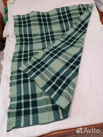 Пледы и покрывало