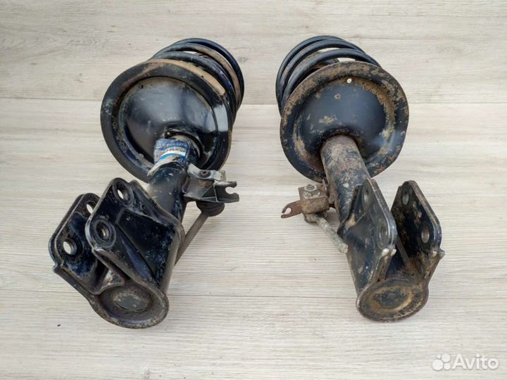 Стойка в сборе Правая Citroen C4 Peugeot 307