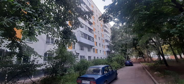 Комната 10,5 м² в 2-к., 1/9 эт.