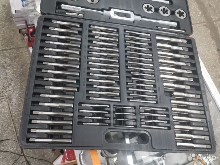 Набор метчиков и плашек 110 пр Forsage