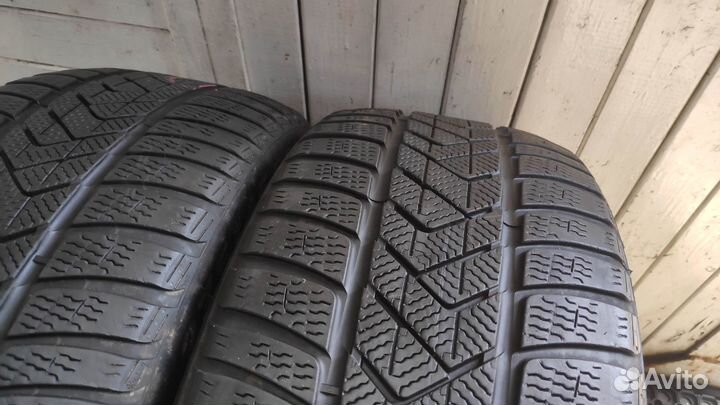 Pirelli Scorpion Winter RFT 275/45 R20 110V