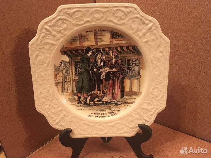 Квадратные тарелки Crown Devon, Англия