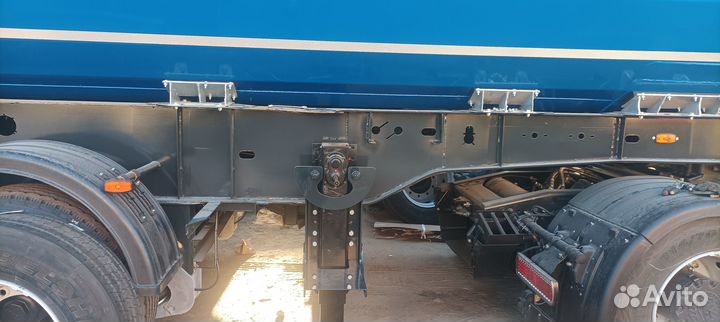 Кронштейн запасного колеса полуприцепа