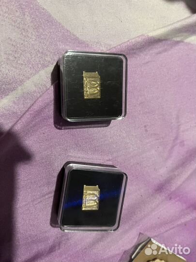 Значки McDonald's