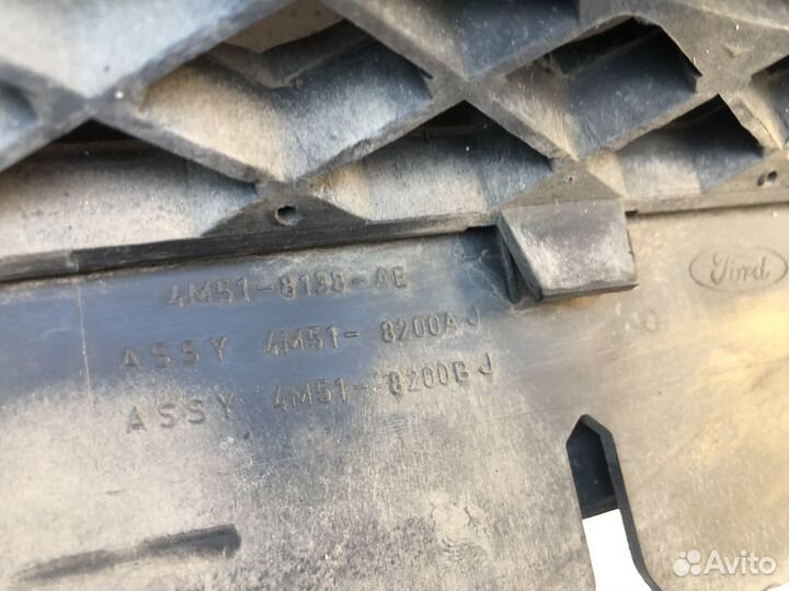 Решетка радиатора Форд Фокус 2