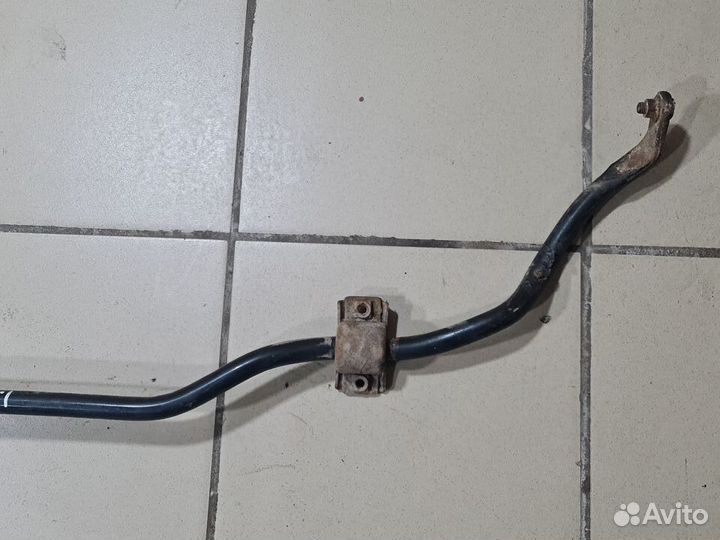 Поперечный передний стабилизатор Opel Corsa d