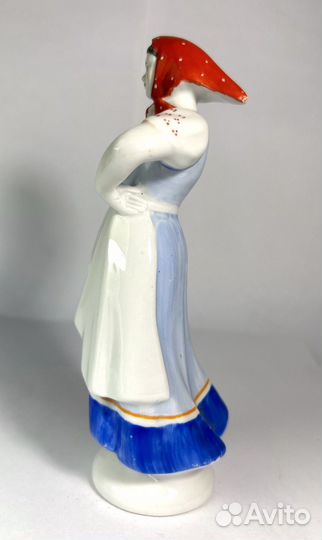 Фарфоровая статуэтк лфз