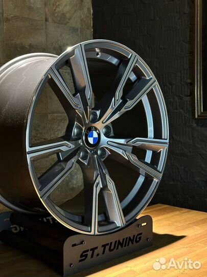 Новые разноширокие диски R20 5x120 BMW 747m стиль