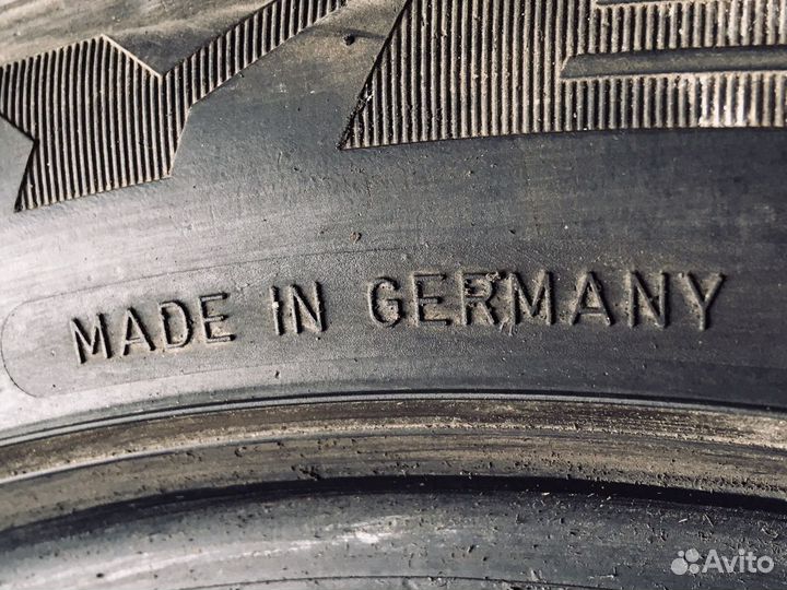 Goodyear EfficientGrip 275/40 R19