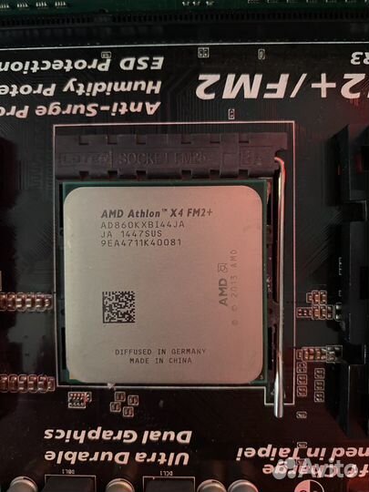 AMD Athlon X4 860K+gigabyte GA-F2A68HM-DS2+8GB