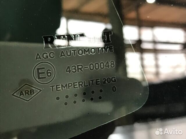 Форточка левая renault kaptur 1.6 CVT