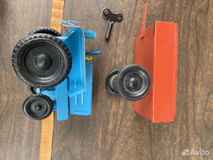 Модель трактора с прицепом Заводной СССР