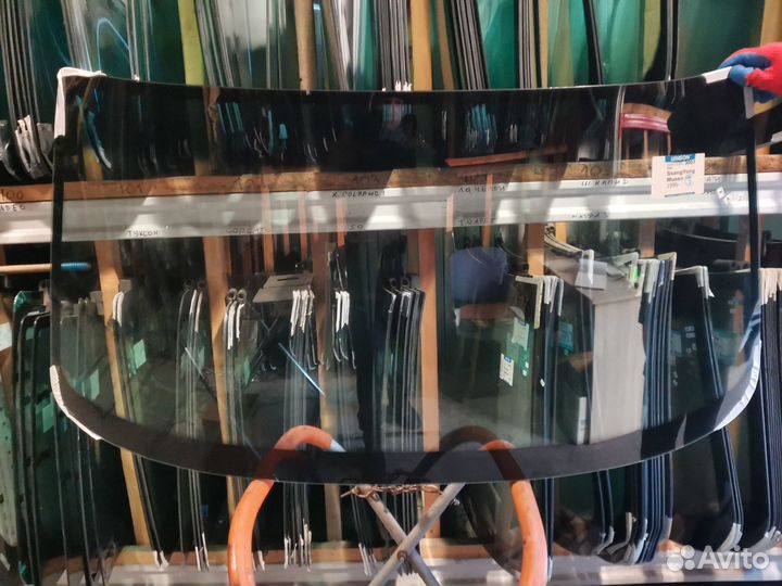 Стекло лобовое Ssang Yong Musso (I)