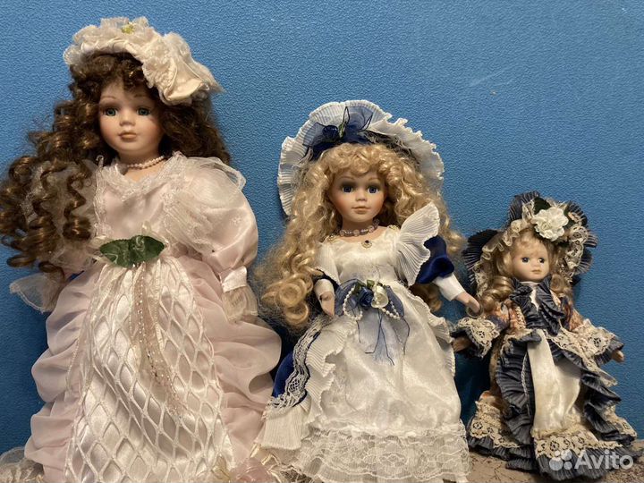Куклы фарфоровые на подставке