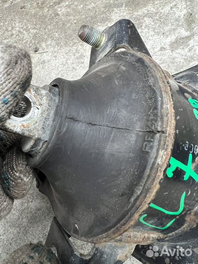 Подушка двигателя задняя Honda Accord 7