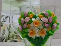 Тюльпаны, мимоза и нарцисс. Кружка с декором 250мл