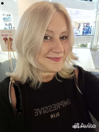 Продавец консультант одежды