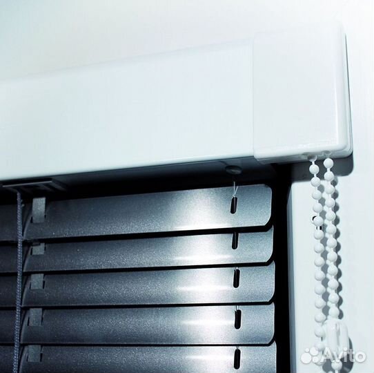 Жалюзи и рулонные жалюзи