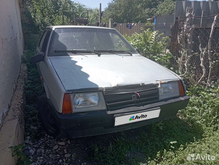 ВАЗ 2109 1.5 МТ, 1998, битый, 290 000 км
