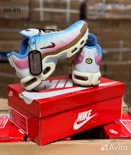 Кроссовки оптом