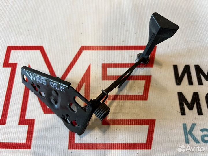 Замок капота Mercedes M-Class W163 2.7 CDI 612.963