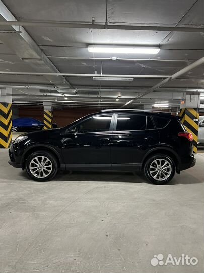 Toyota RAV4 2.5 AT, 2016, 64 000 км