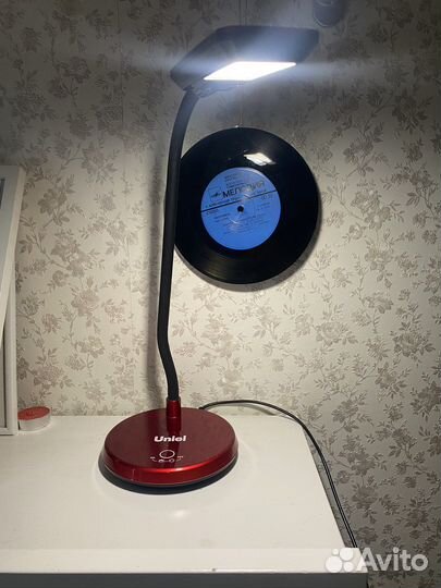 Лампа настольная