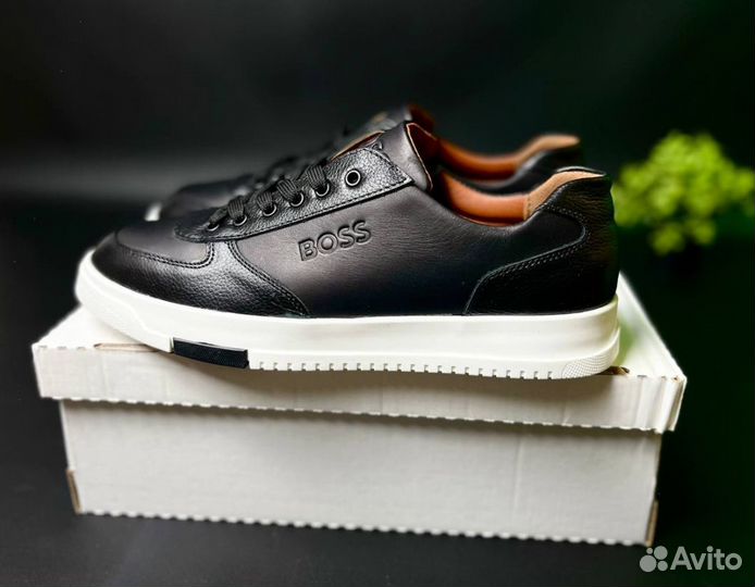 Кроссовки Boss качественные