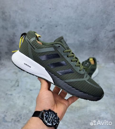 Кроссовки adidas мужские хаки